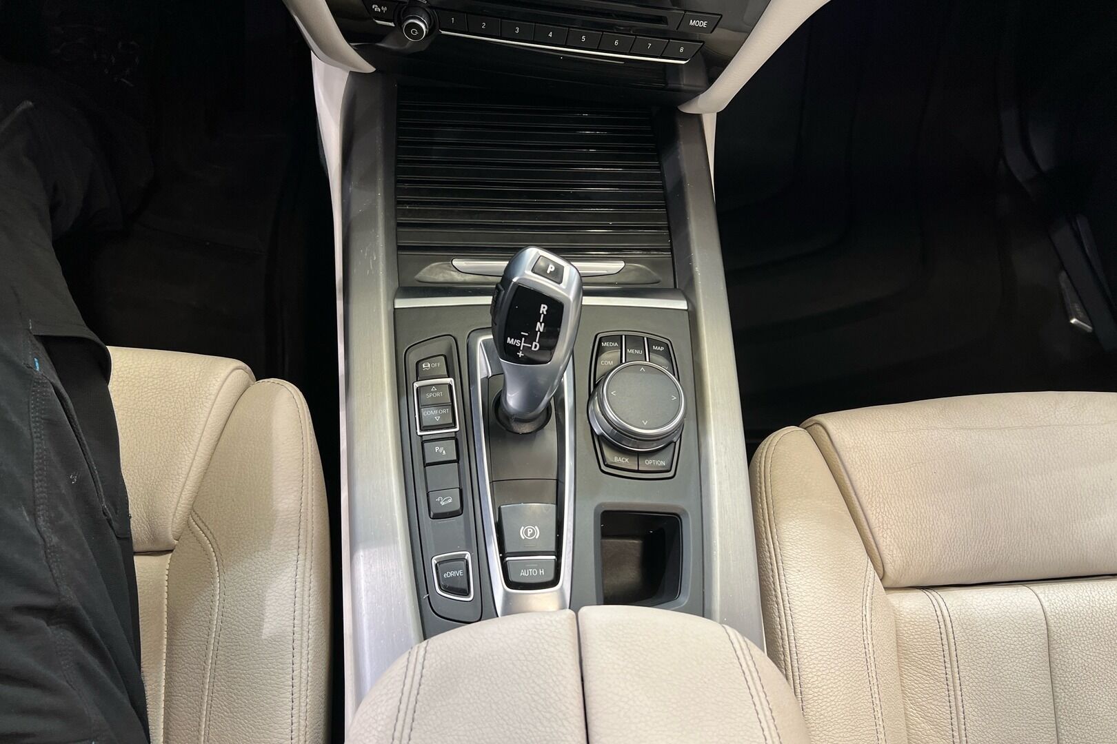 BMW X5 iso kuva 19
