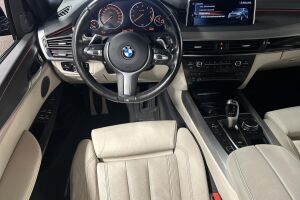 BMW X5 esikatselu 31