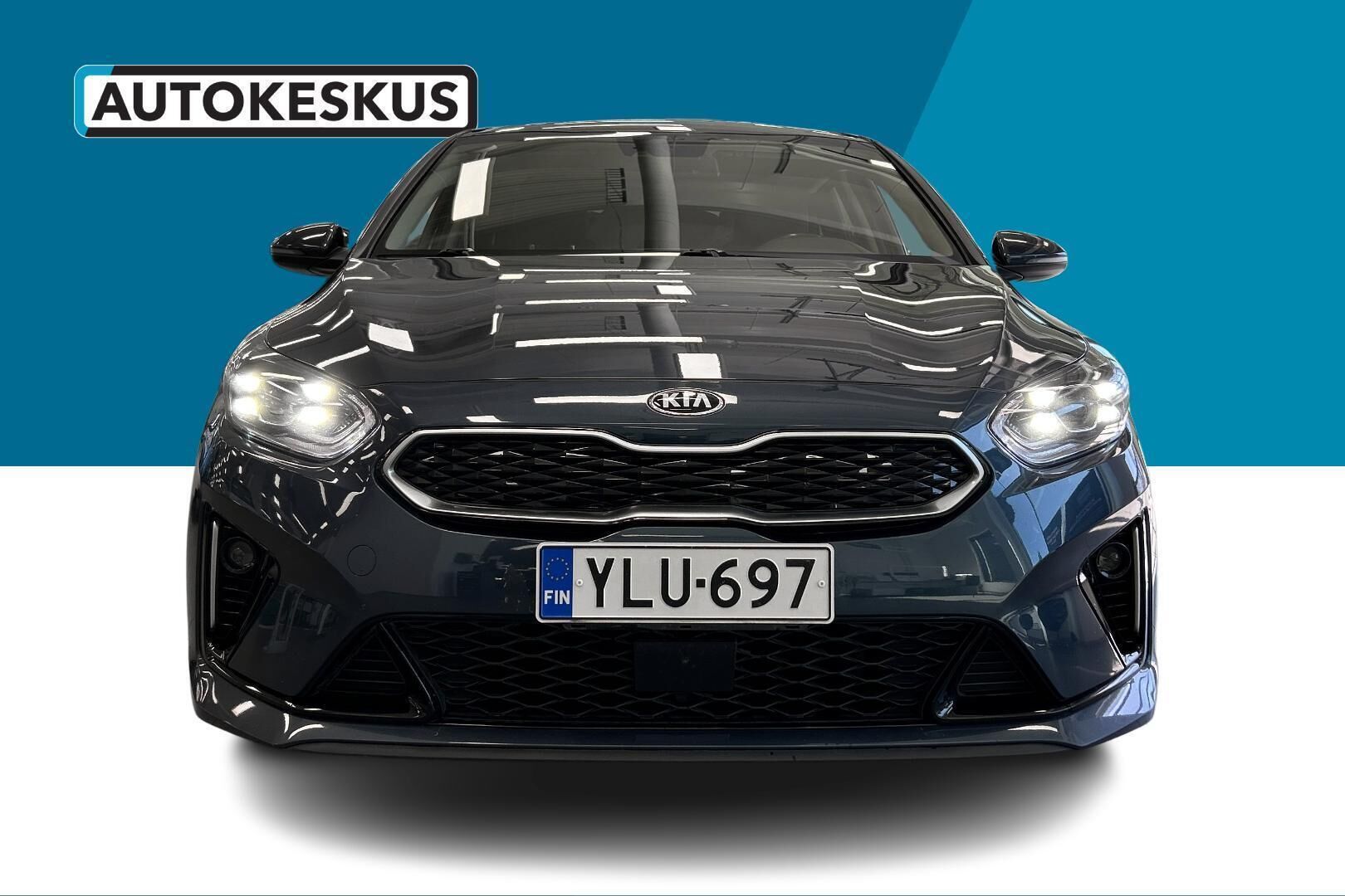 Kia Ceed iso kuva 2