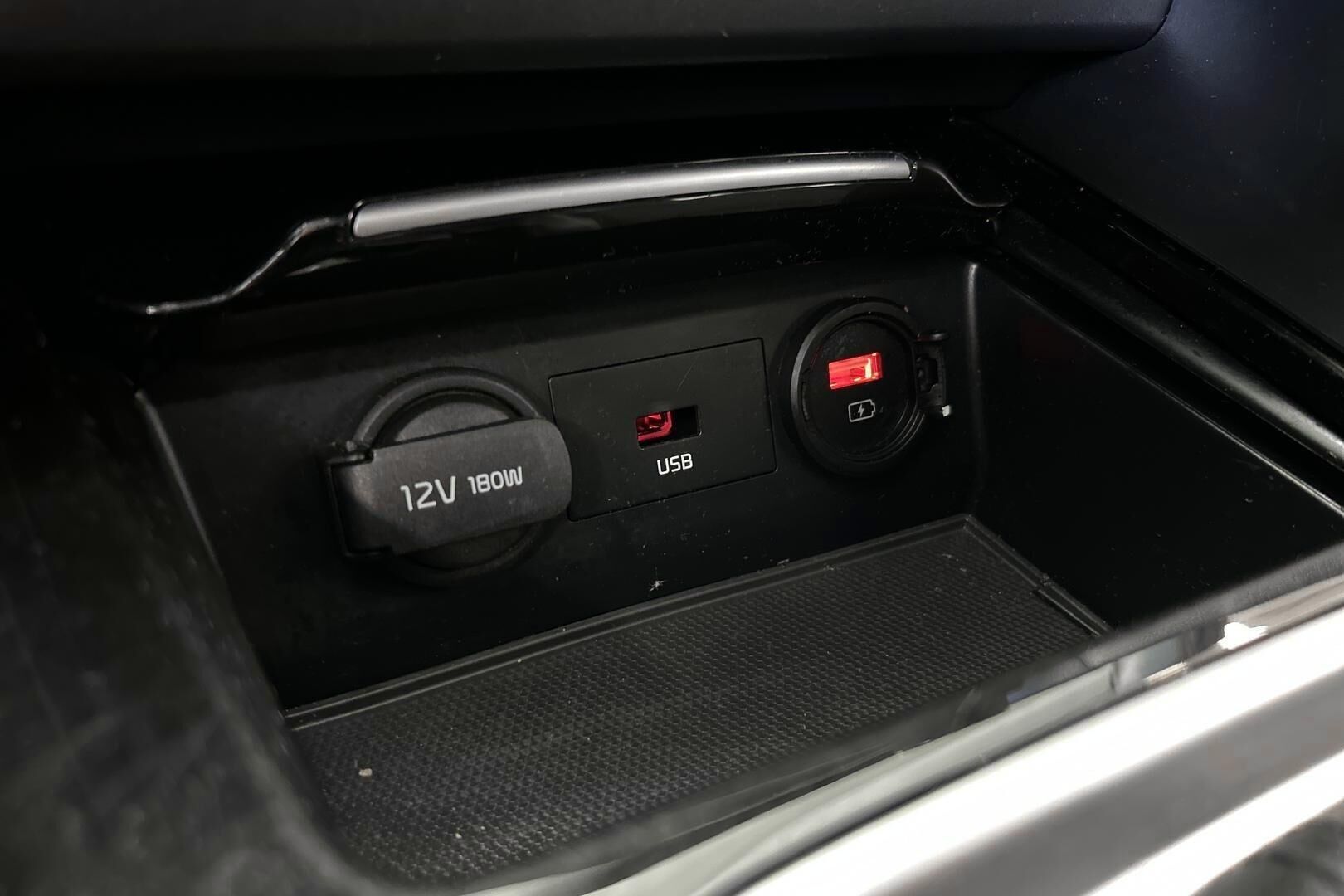 Kia Ceed iso kuva 34