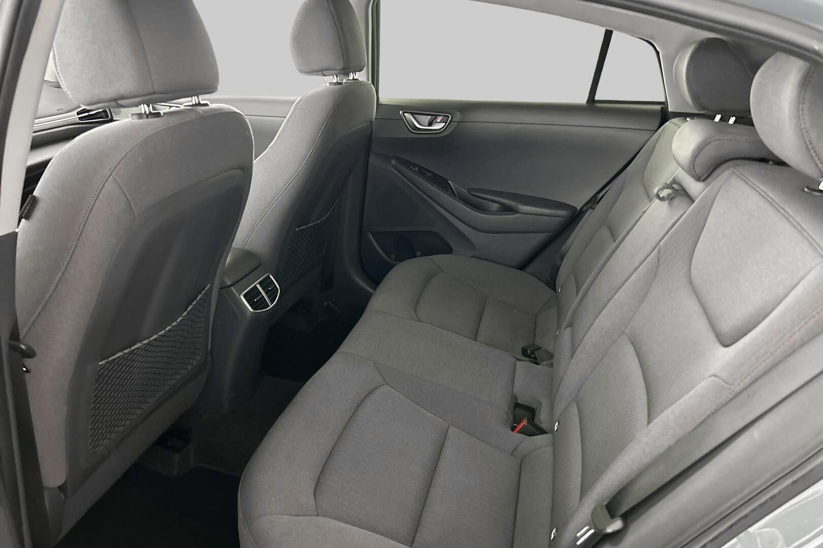 Hyundai IONIQ electric iso kuva 21
