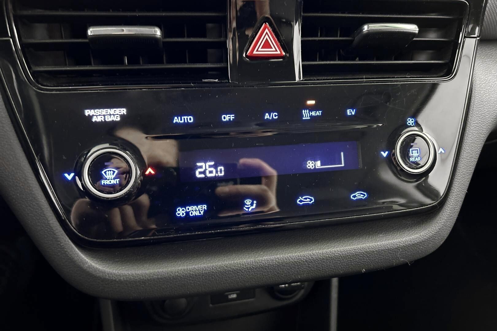 Hyundai IONIQ electric iso kuva 13