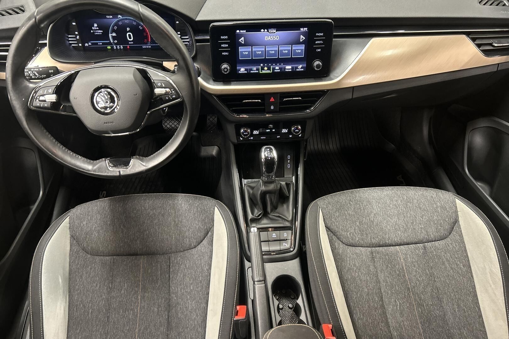 Skoda Scala iso kuva 10