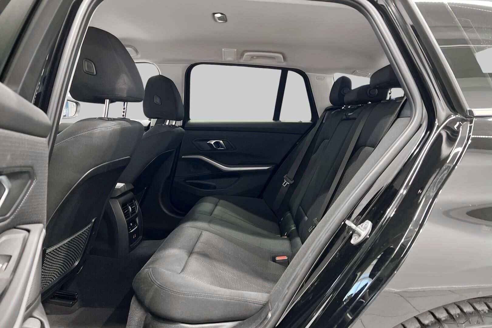 BMW 3-SARJA iso kuva 10