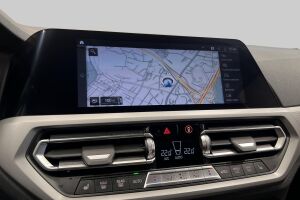 BMW 3-SARJA esikatselu 16