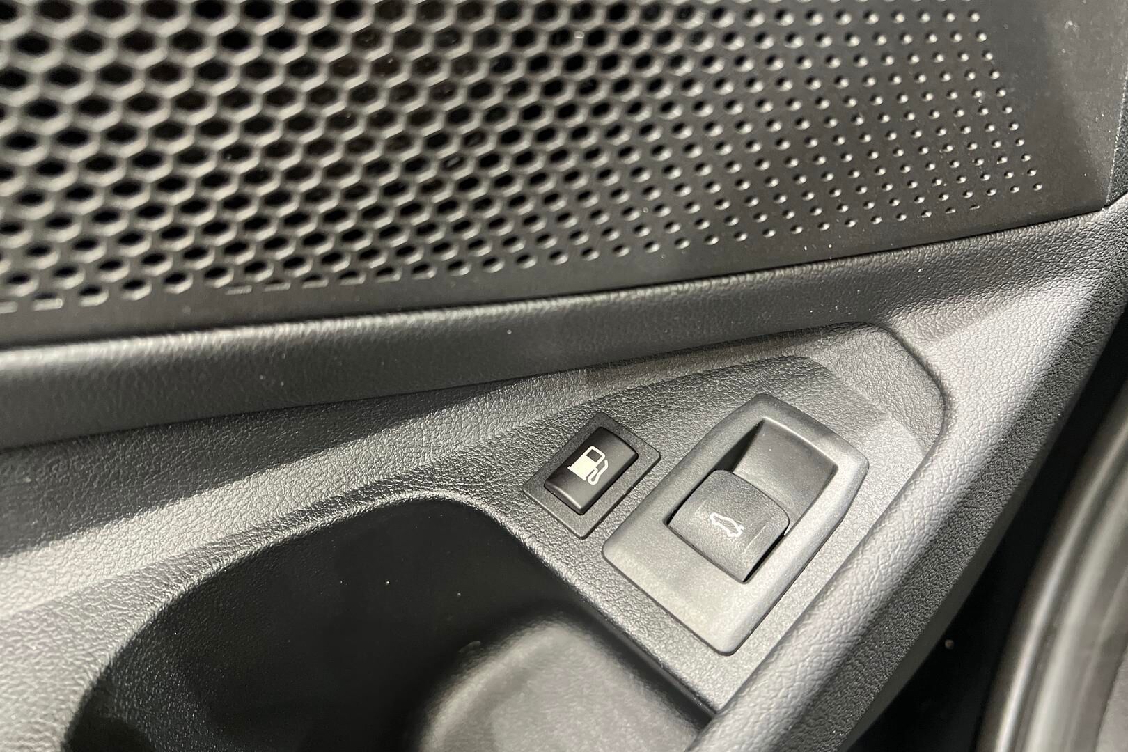 BMW 3-SARJA iso kuva 29