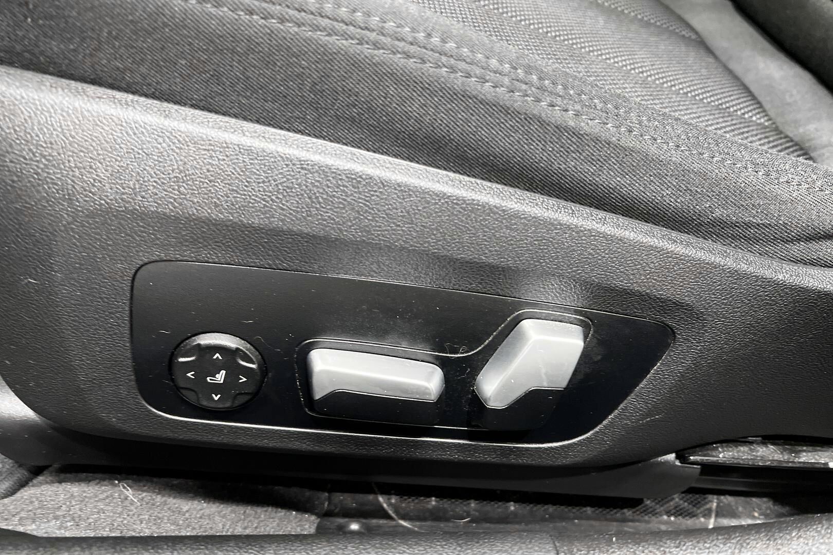 BMW 3-SARJA iso kuva 30