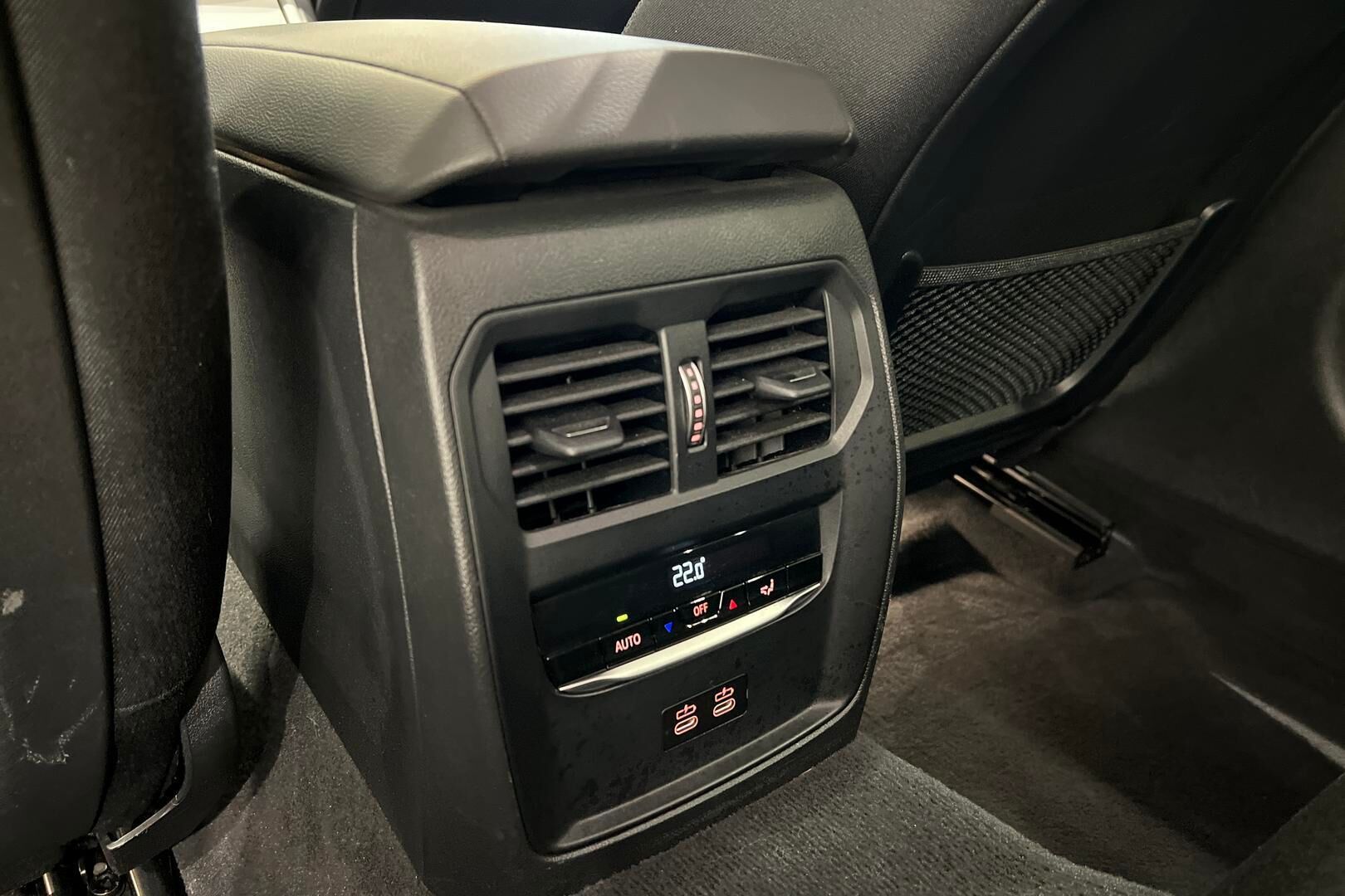 BMW 3-SARJA iso kuva 31