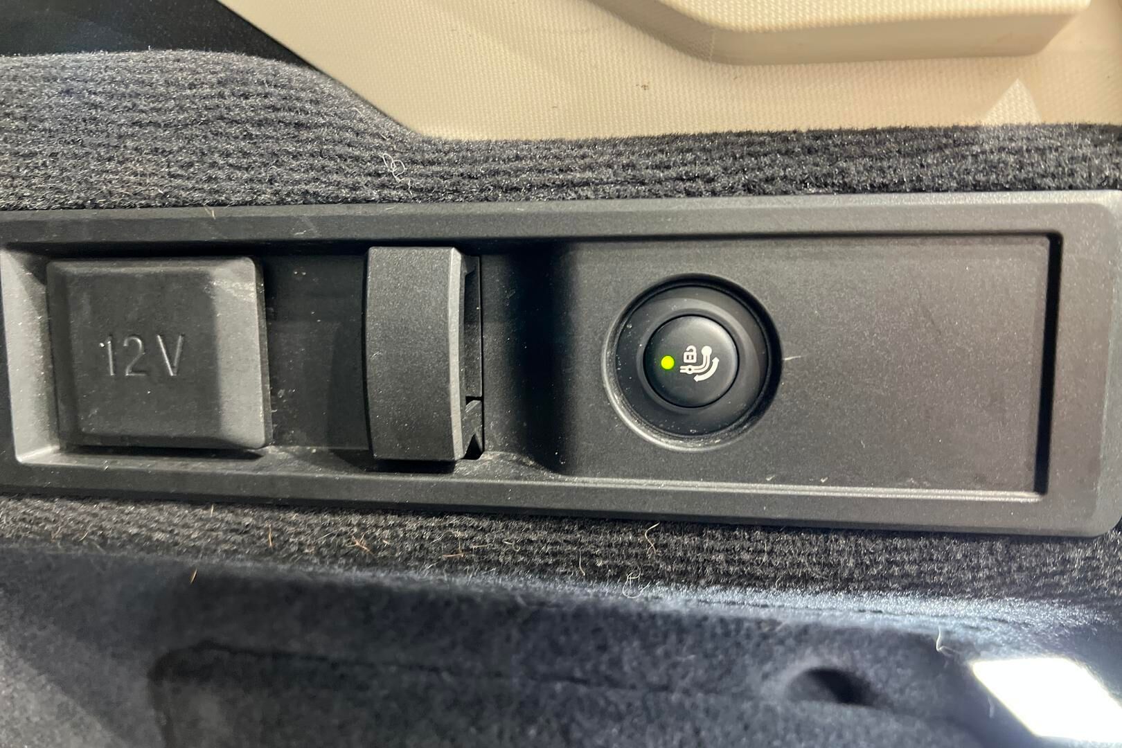 BMW 3-SARJA iso kuva 35