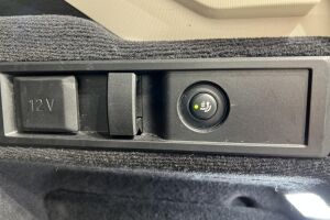 BMW 3-SARJA esikatselu 35