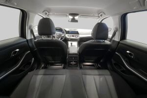 BMW 3-SARJA esikatselu 36