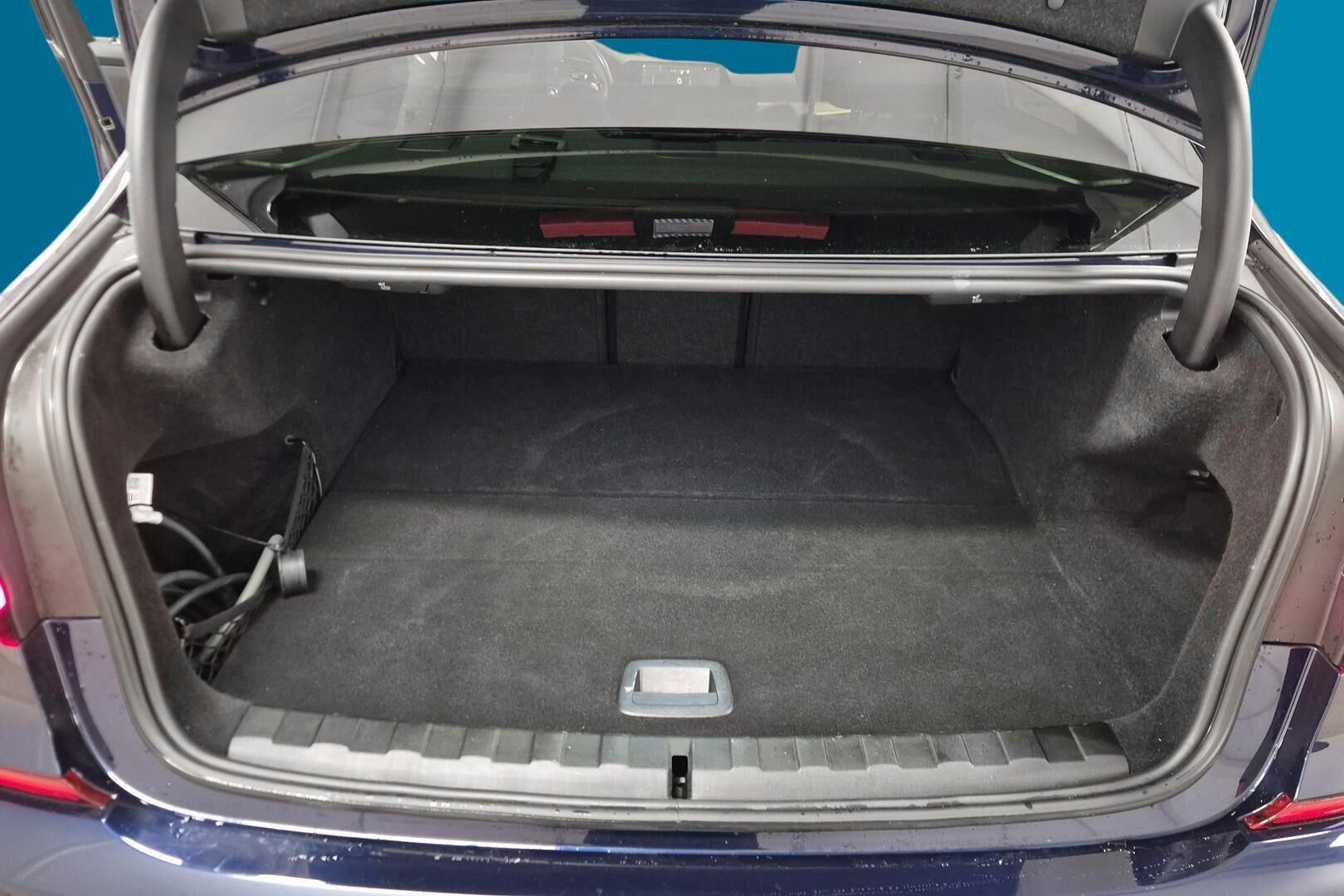 BMW 3-sarja iso kuva 11