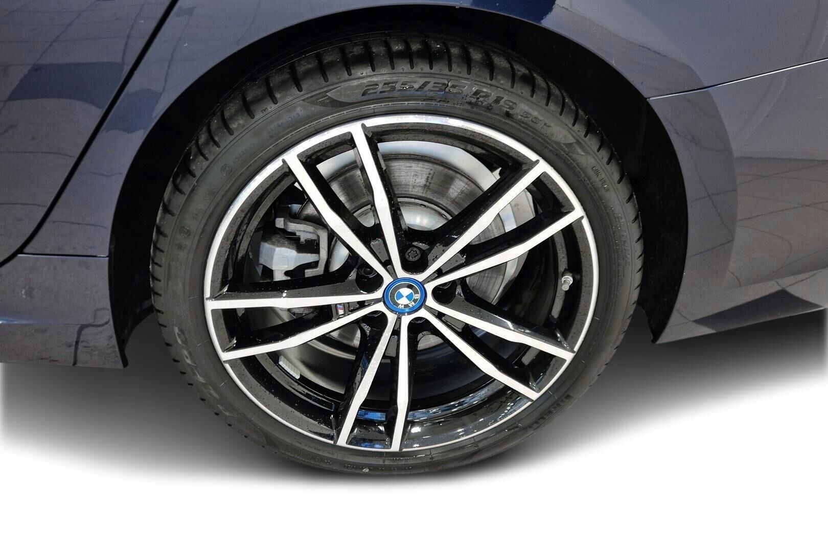 BMW 3-sarja iso kuva 12