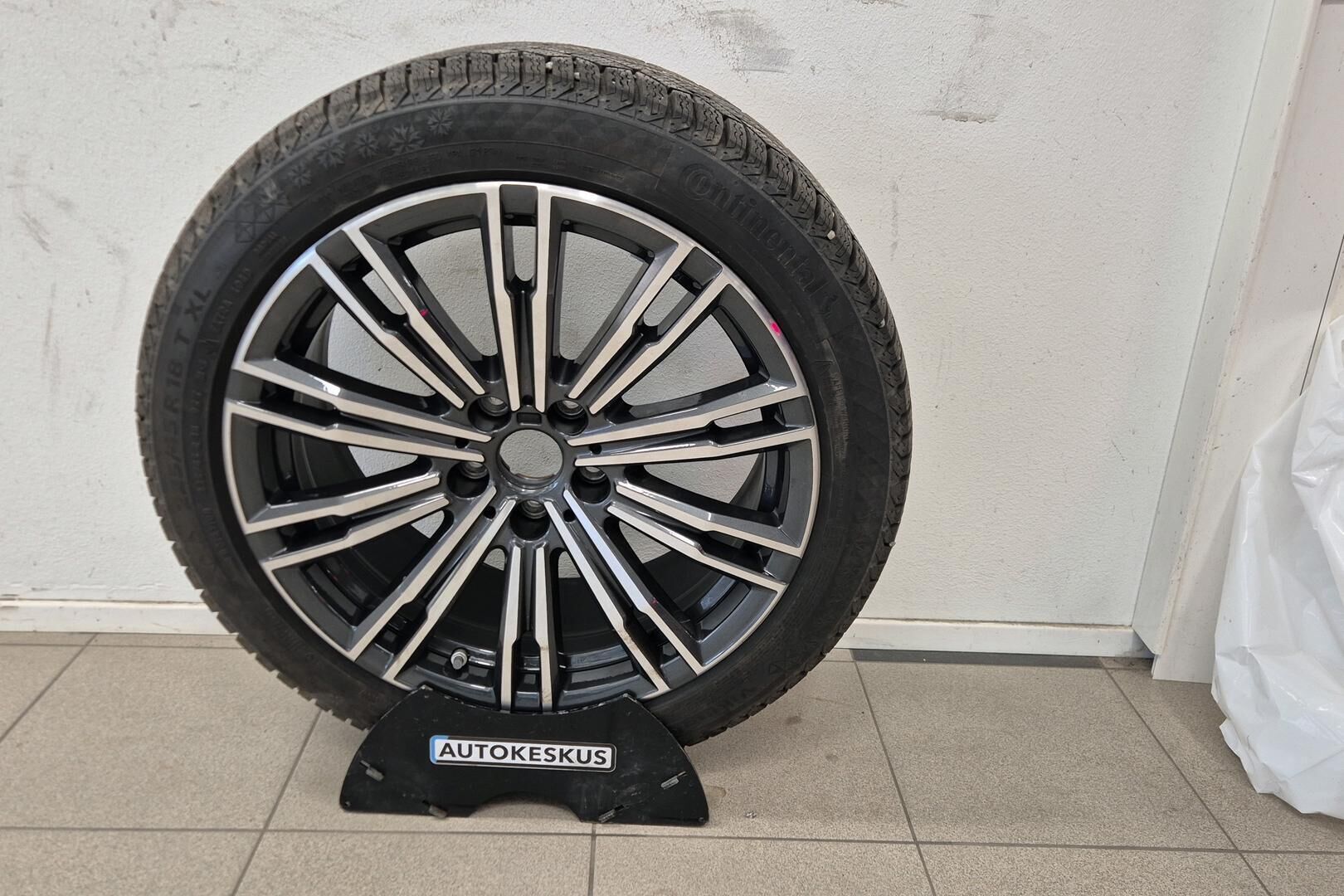 BMW 3-sarja iso kuva 23
