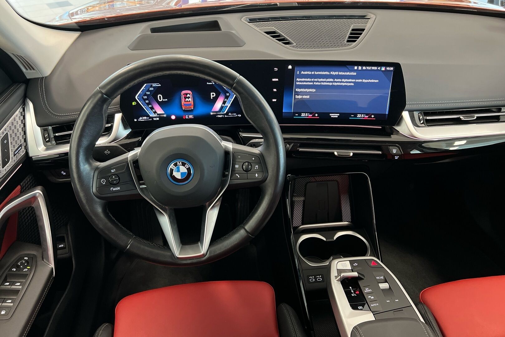 BMW X1 iso kuva 14