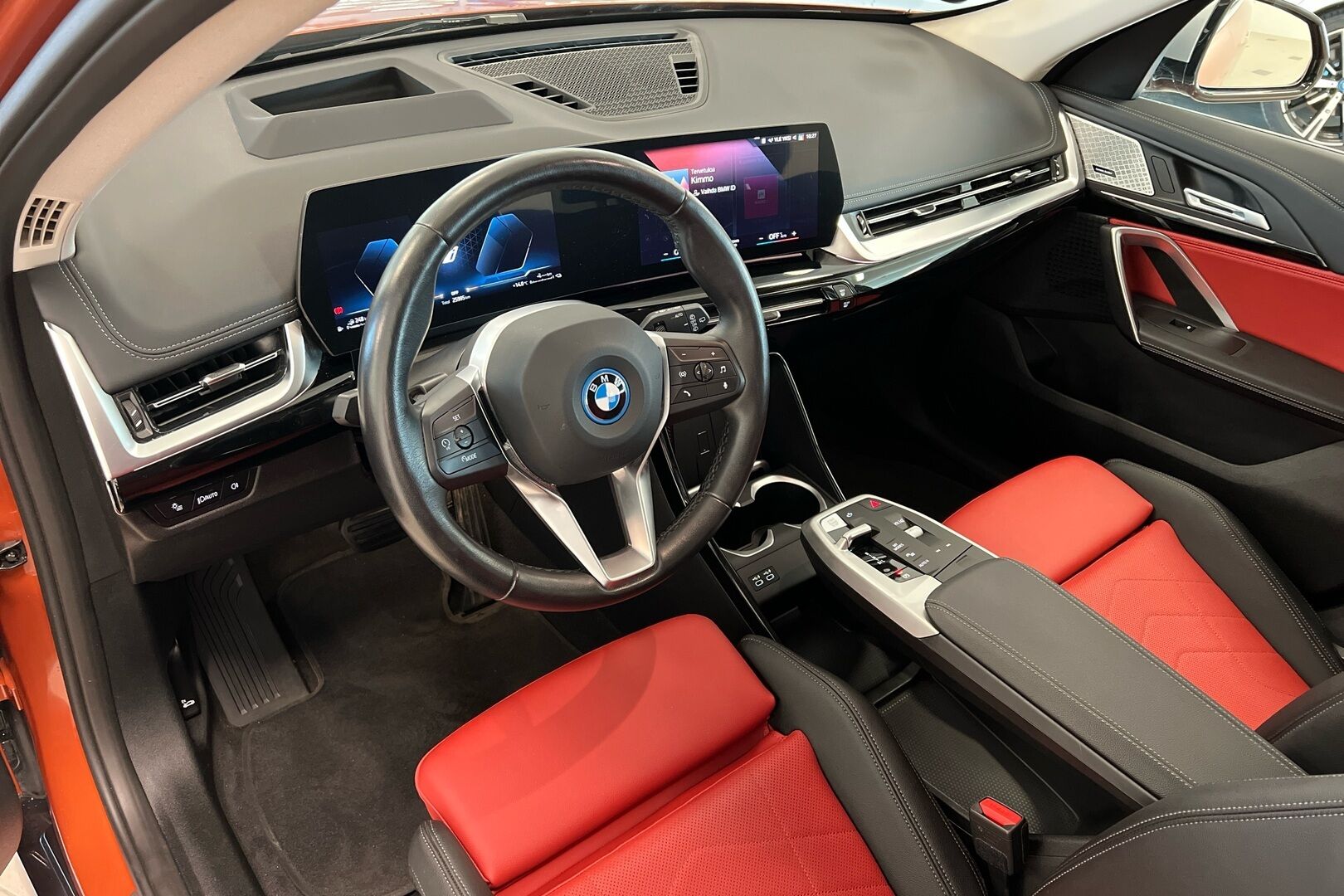 BMW X1 iso kuva 6