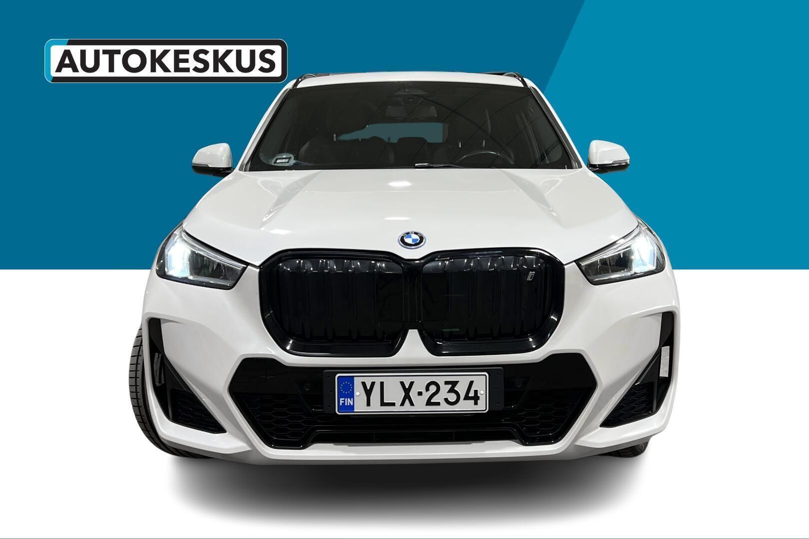 BMW iX1 iso kuva 1