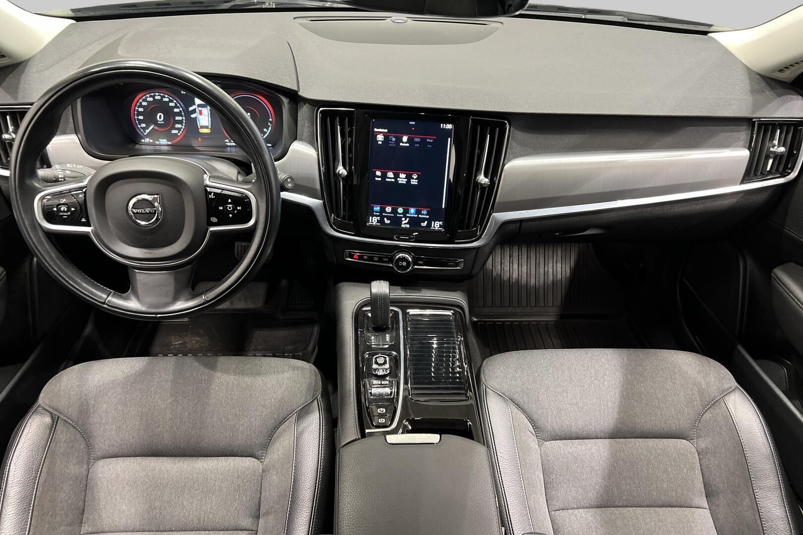 Volvo V90 iso kuva 11