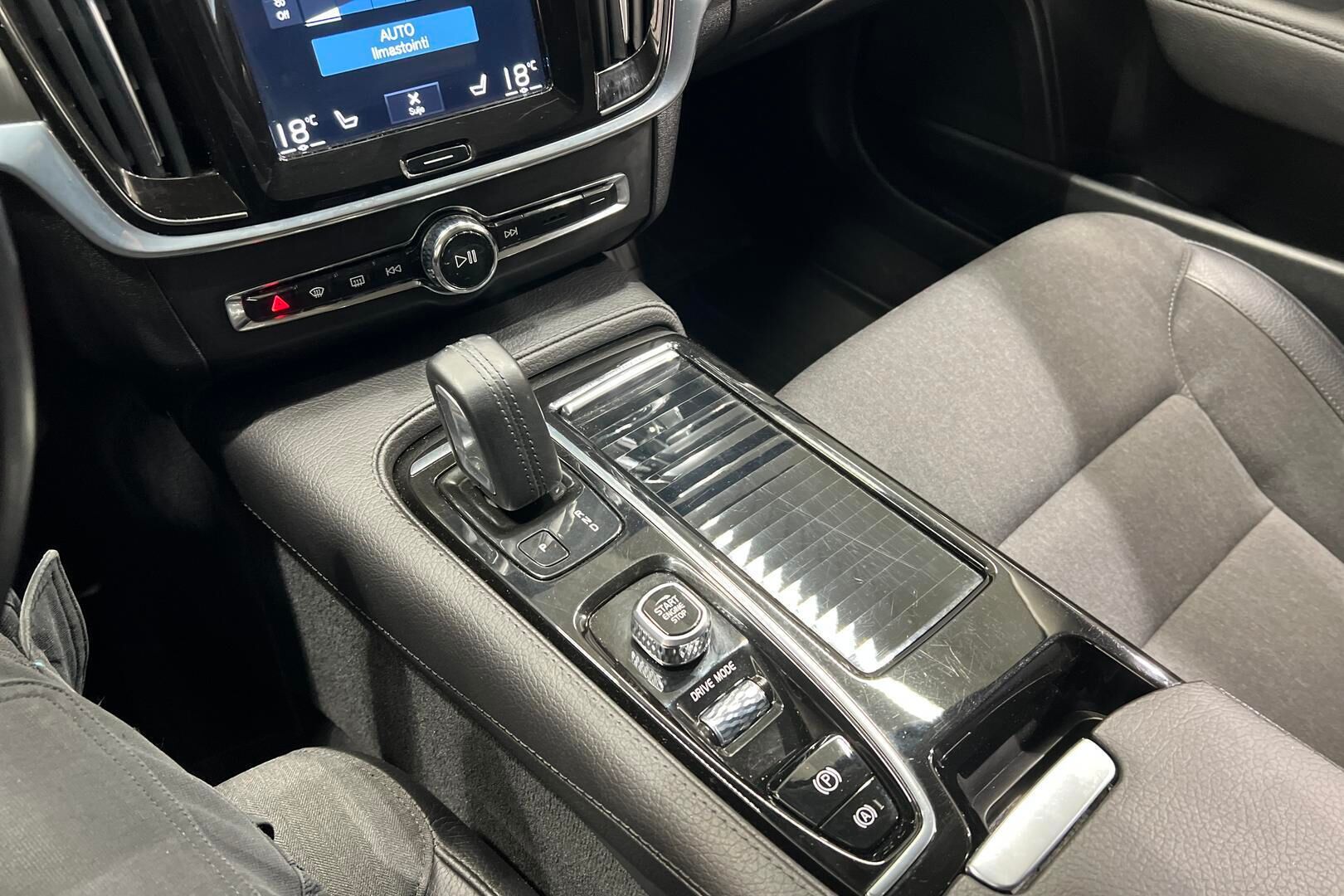 Volvo V90 iso kuva 19