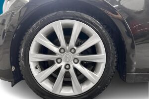 Lexus IS esikatselu 13