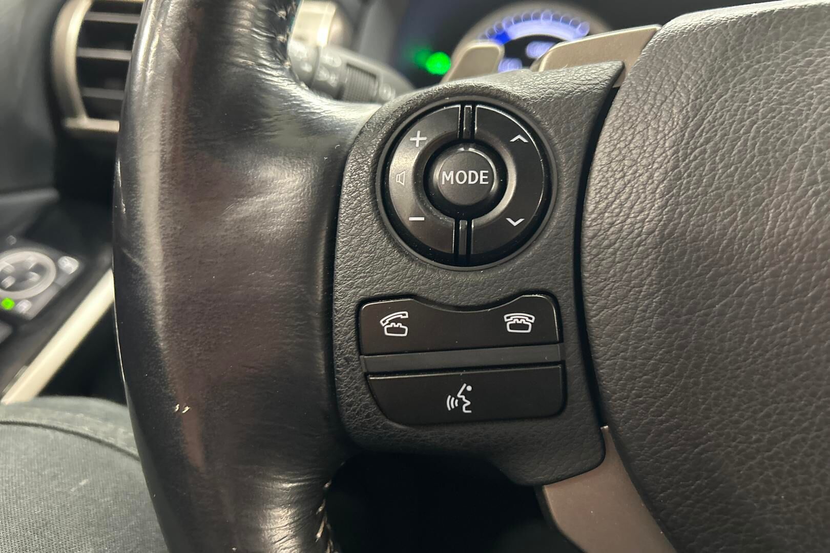 Lexus IS iso kuva 15