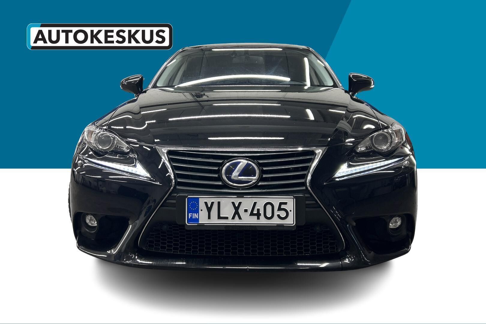 Lexus IS iso kuva 2