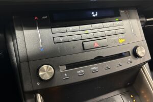 Lexus IS esikatselu 20