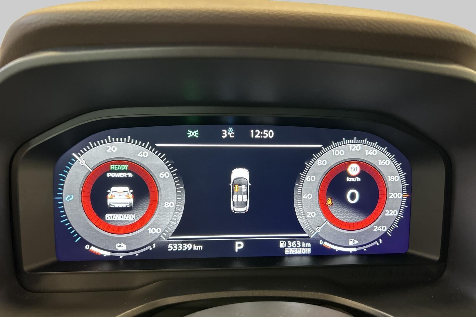 Nissan X-Trail iso kuva 12