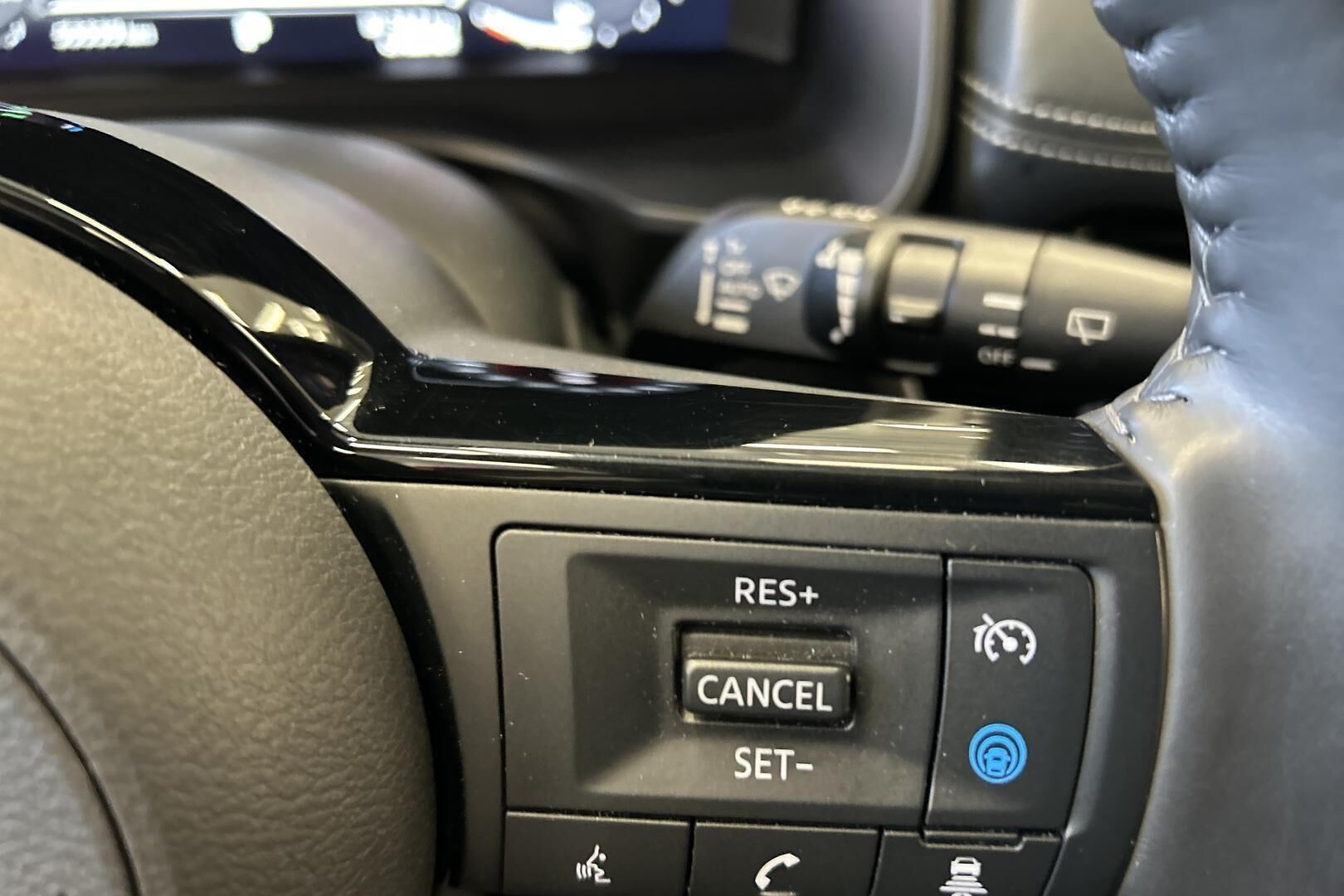 Nissan X-Trail iso kuva 19