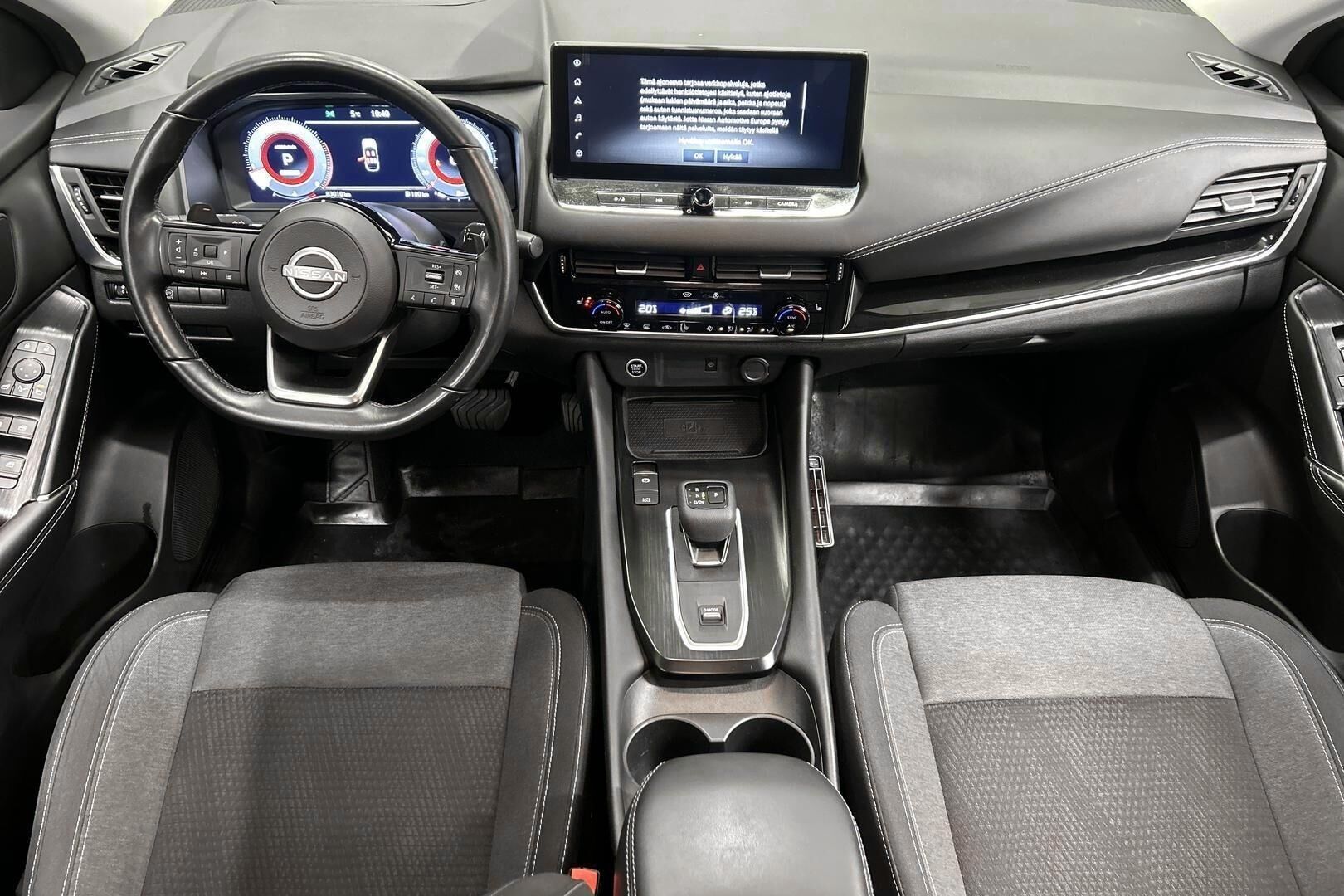 Nissan Qashqai iso kuva 10