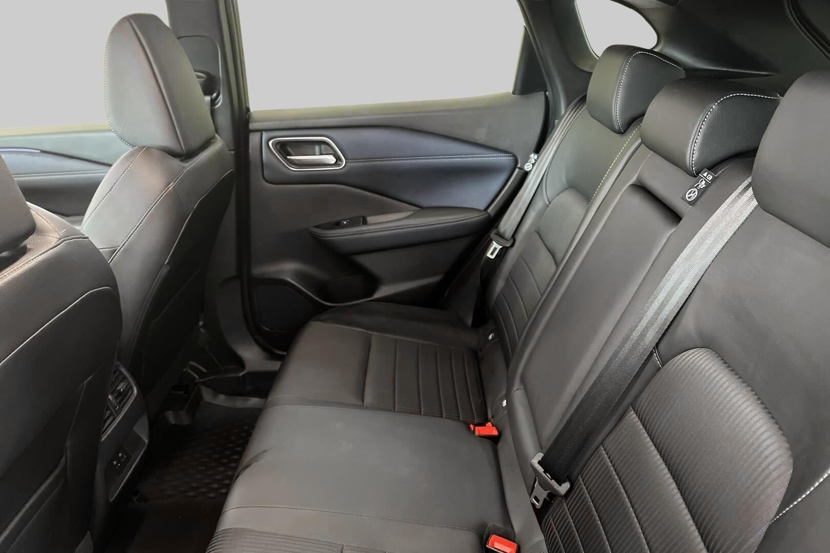 Nissan Qashqai iso kuva 10