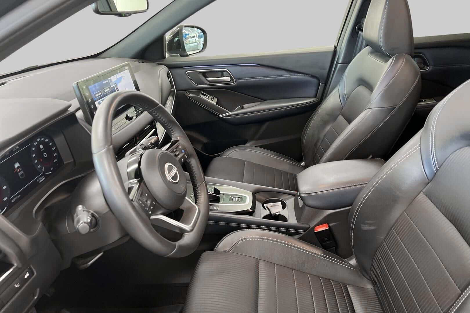 Nissan Qashqai iso kuva 9