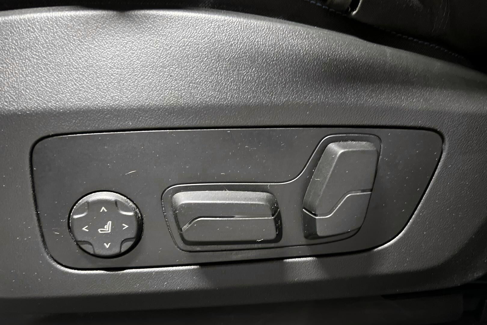BMW X1 iso kuva 19