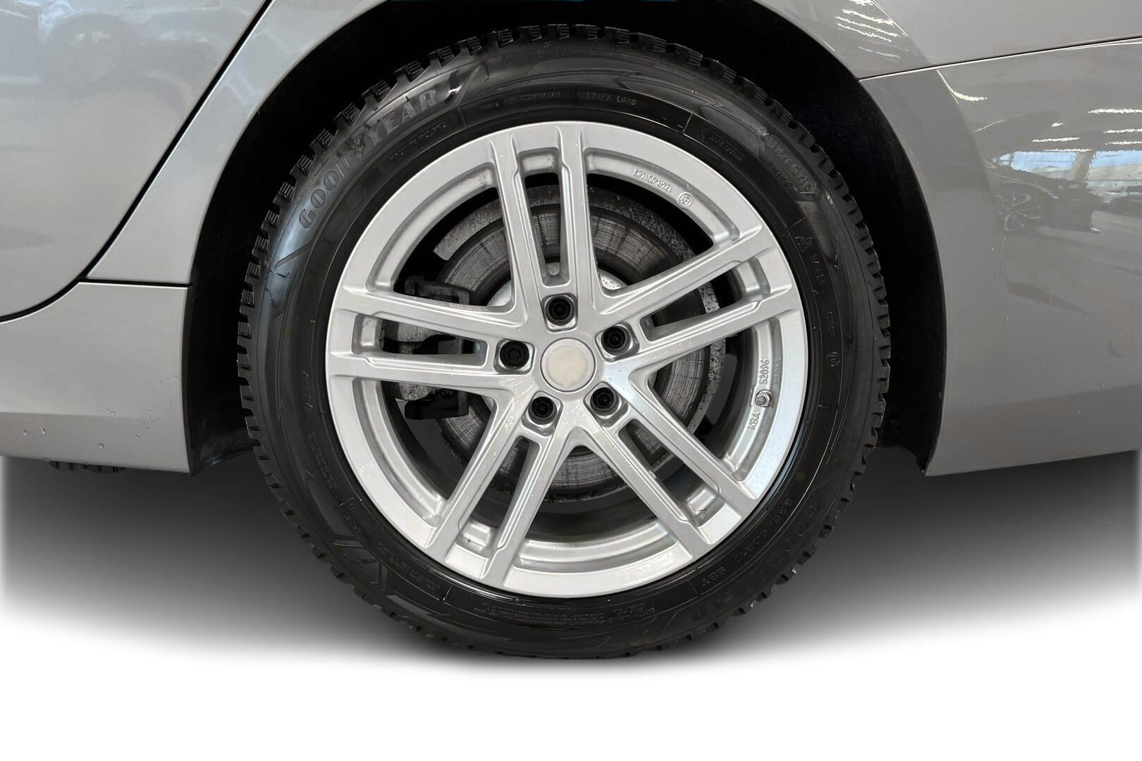 BMW 3-sarja iso kuva 15