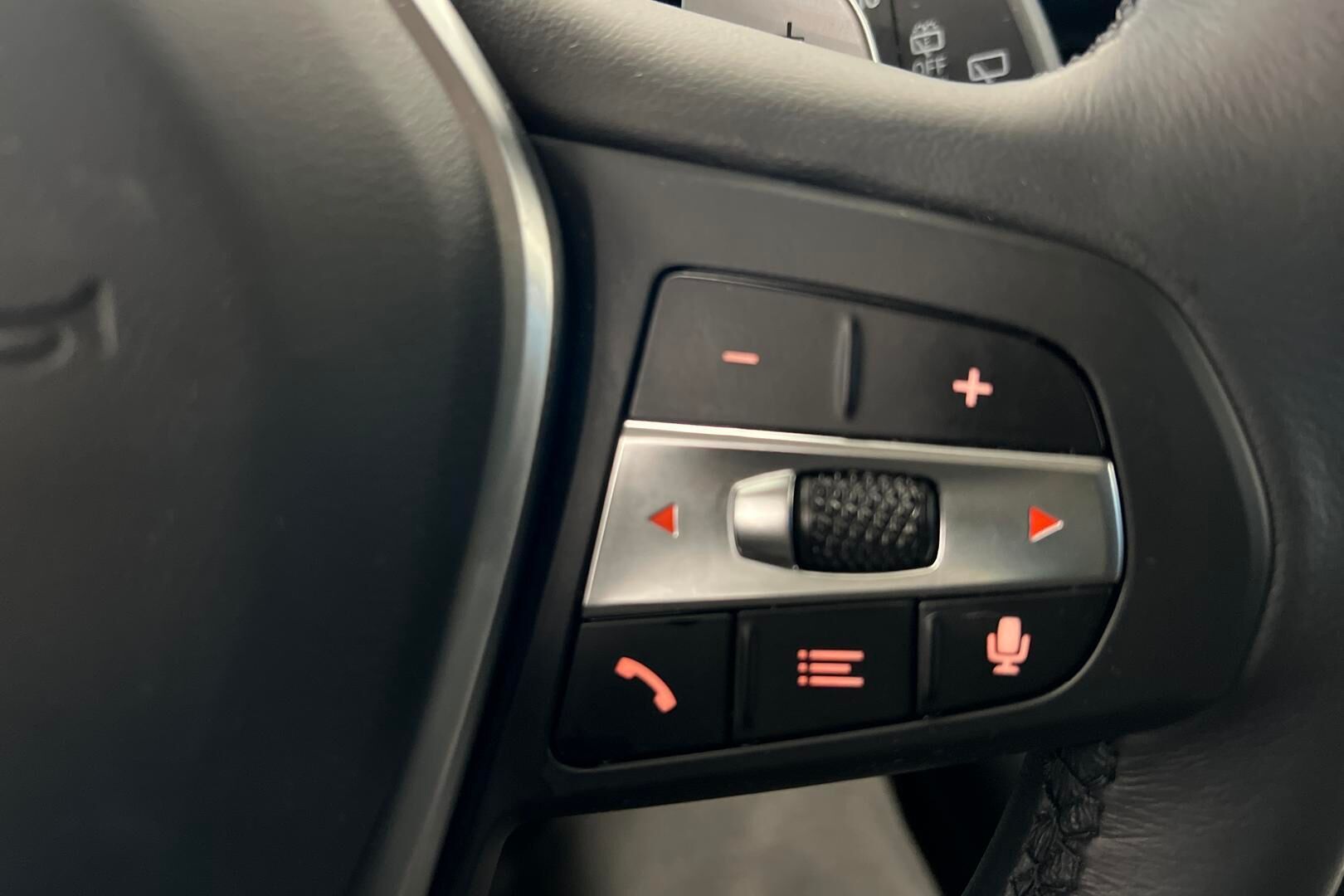 BMW 3-sarja iso kuva 8