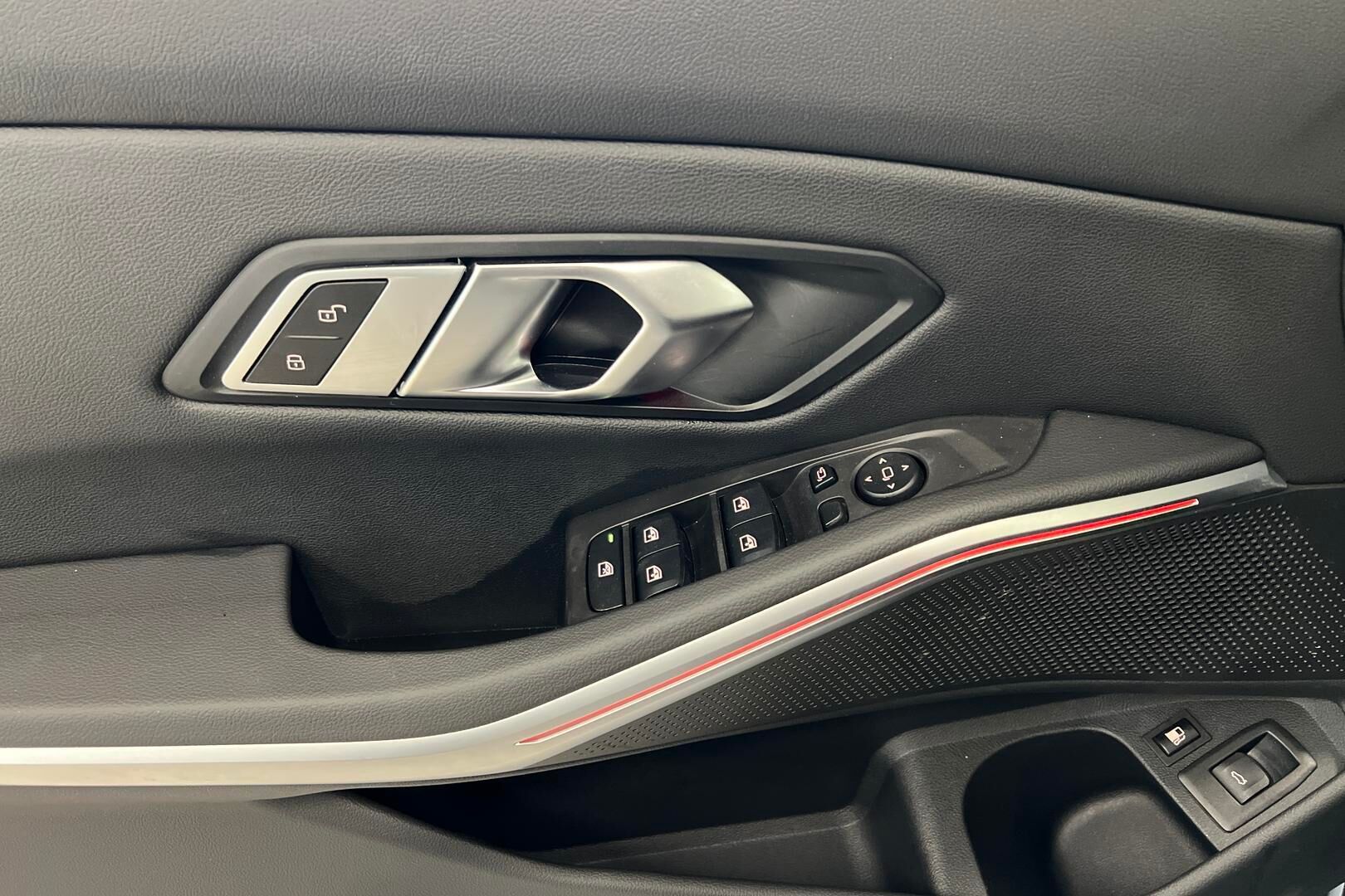 BMW 3-sarja iso kuva 9