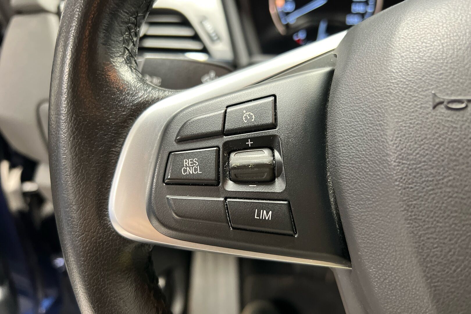 BMW 2-SARJA iso kuva 10