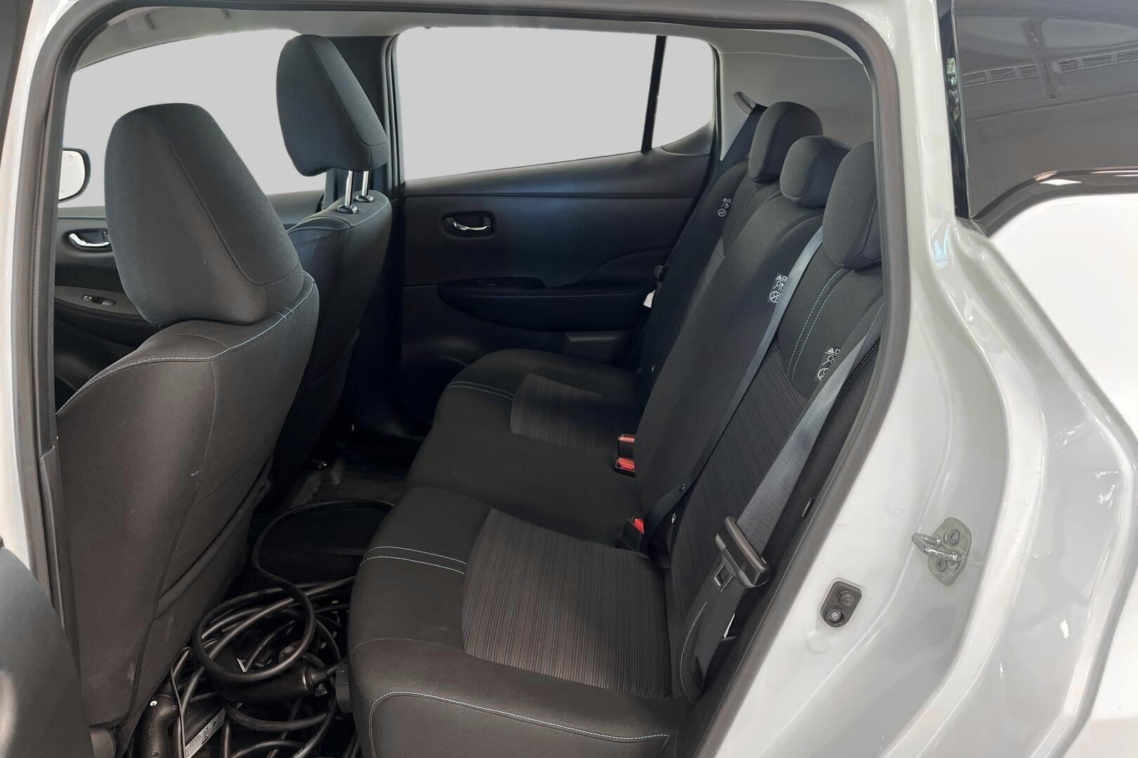 Nissan Leaf iso kuva 7
