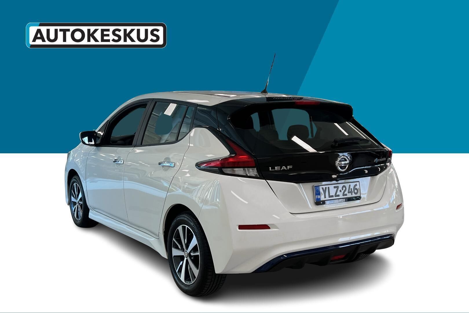 Nissan Leaf iso kuva 21