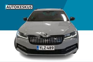 Skoda Superb esikatselu 2