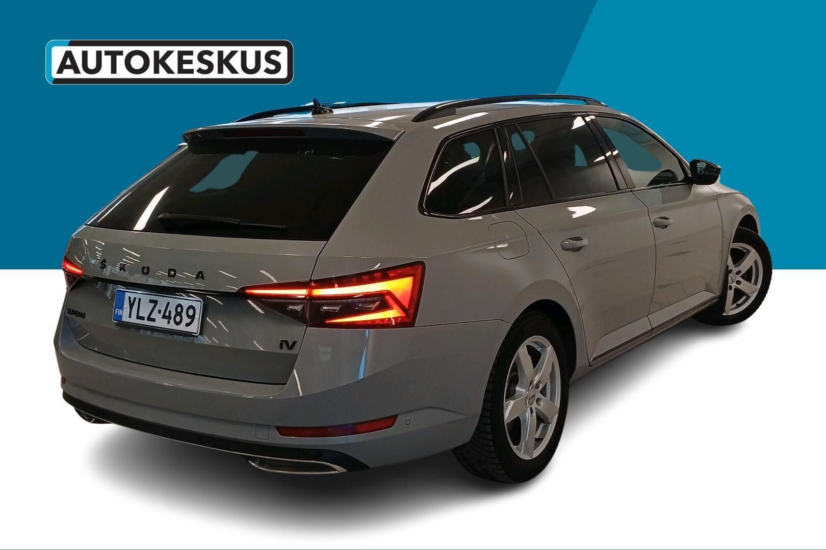 Skoda Superb iso kuva 5