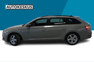 Skoda Superb esikatselu 8
