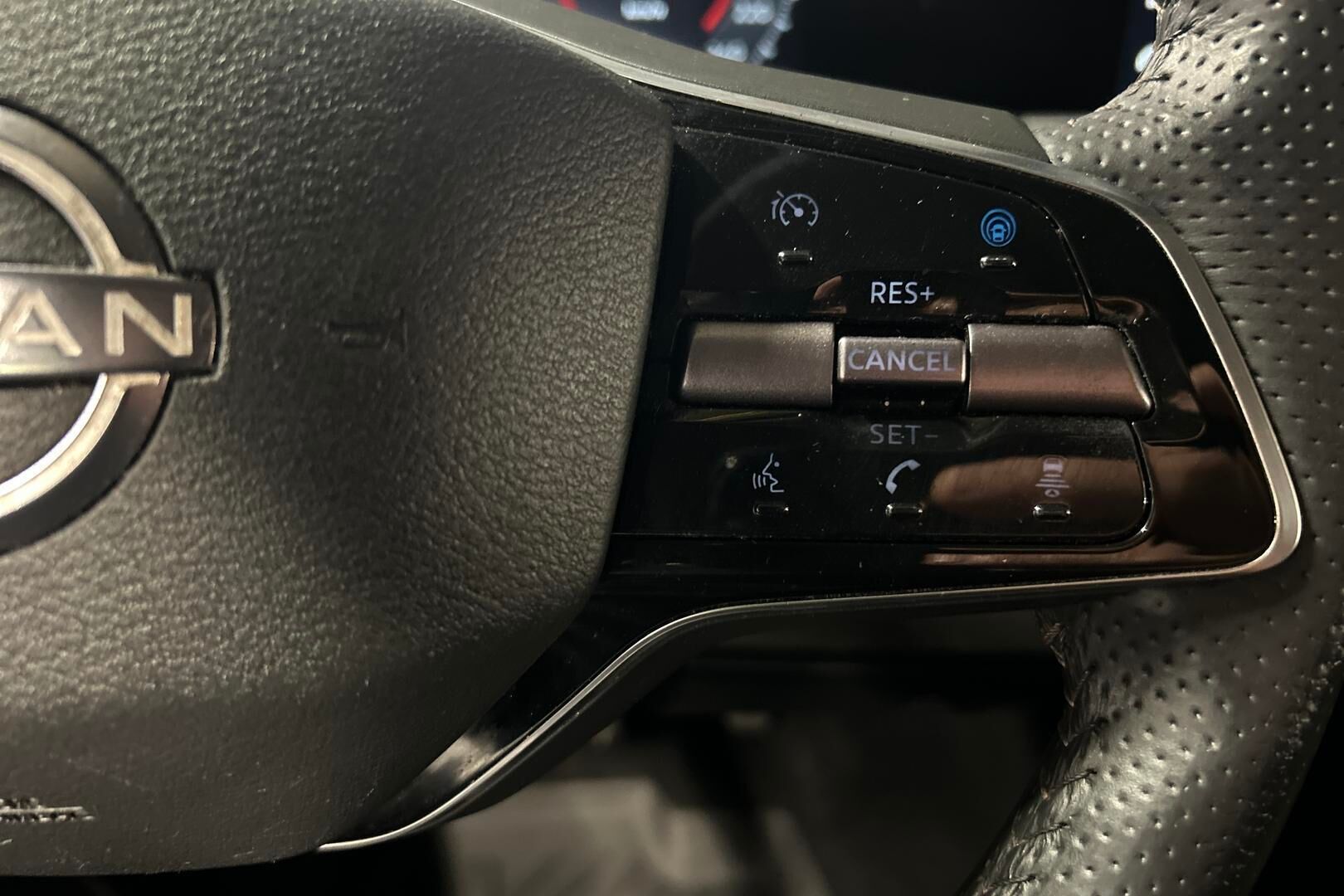 Nissan Ariya iso kuva 23