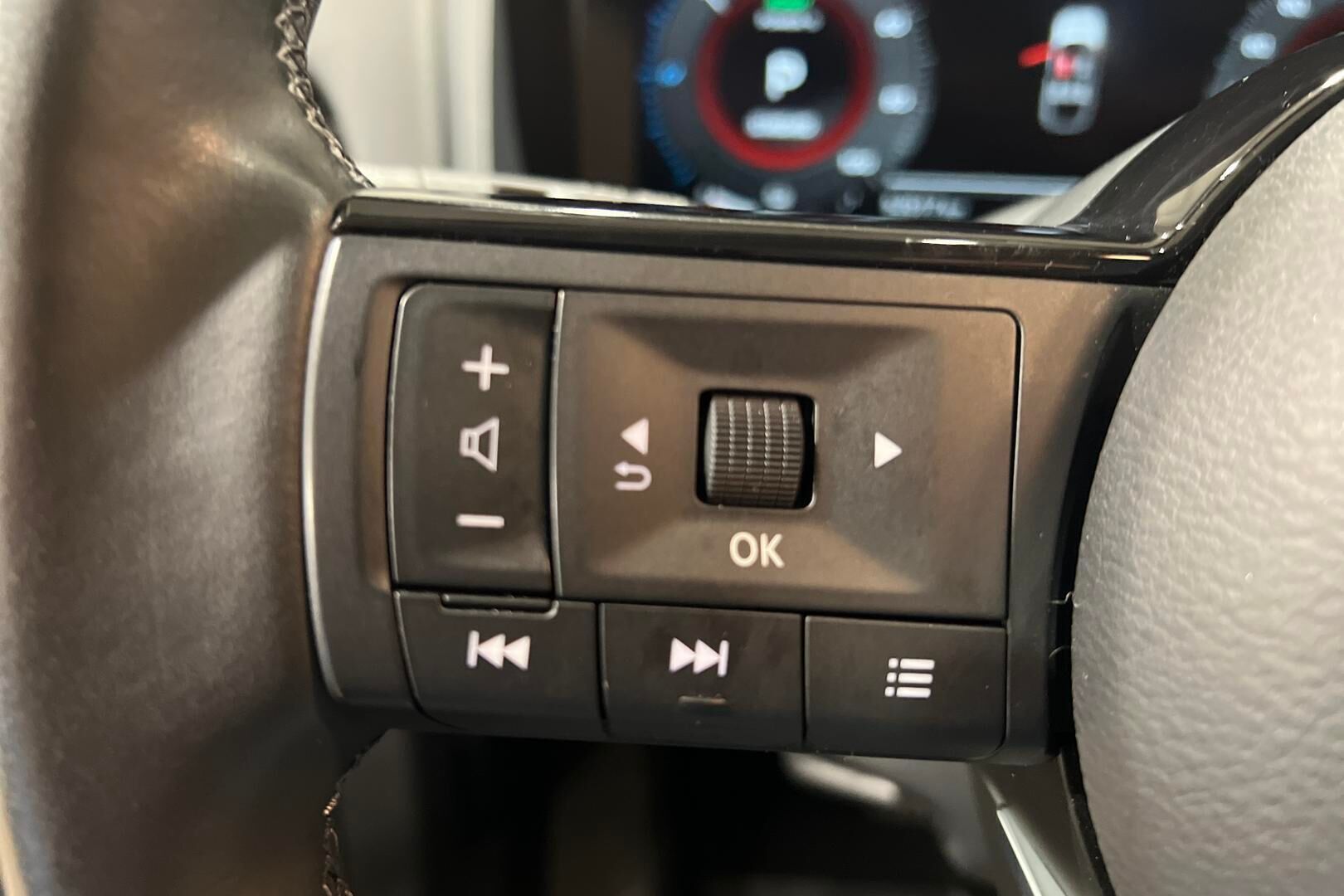 Nissan Qashqai iso kuva 11