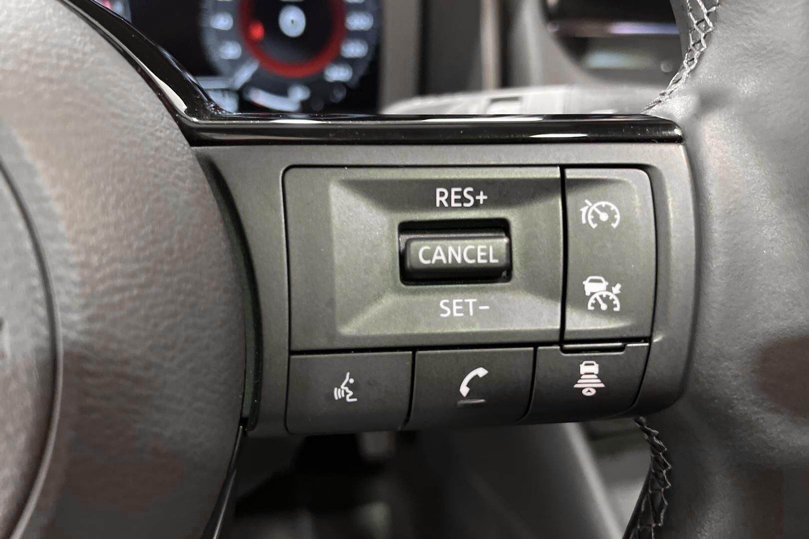 Nissan Qashqai iso kuva 12