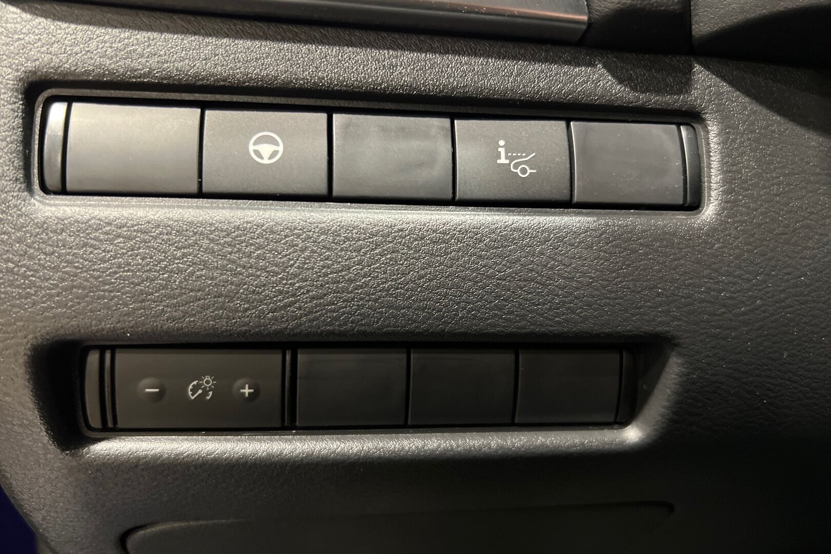 Nissan Qashqai iso kuva 12