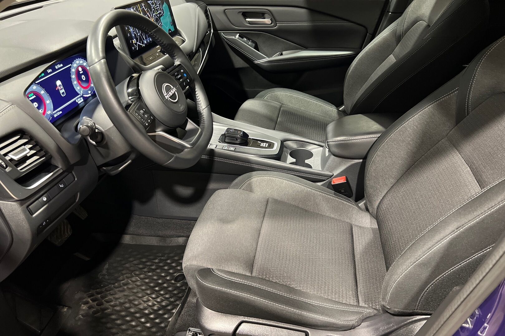 Nissan Qashqai iso kuva 6