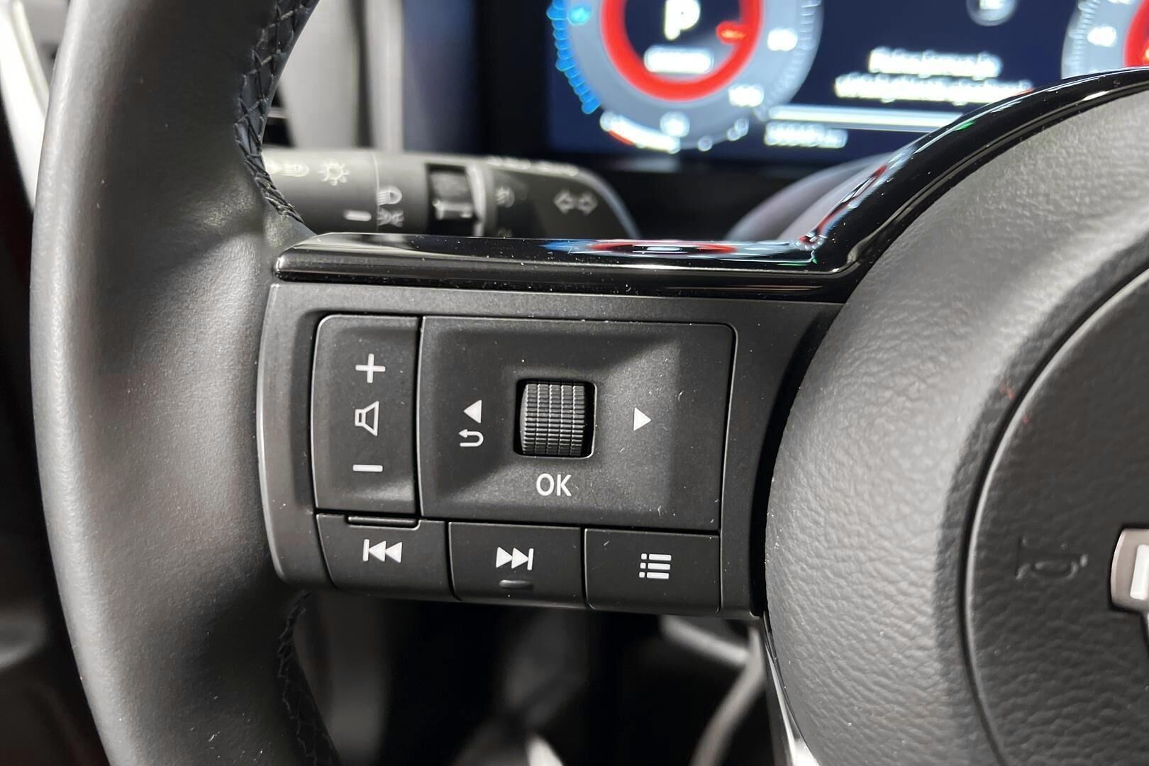 Nissan Qashqai iso kuva 15
