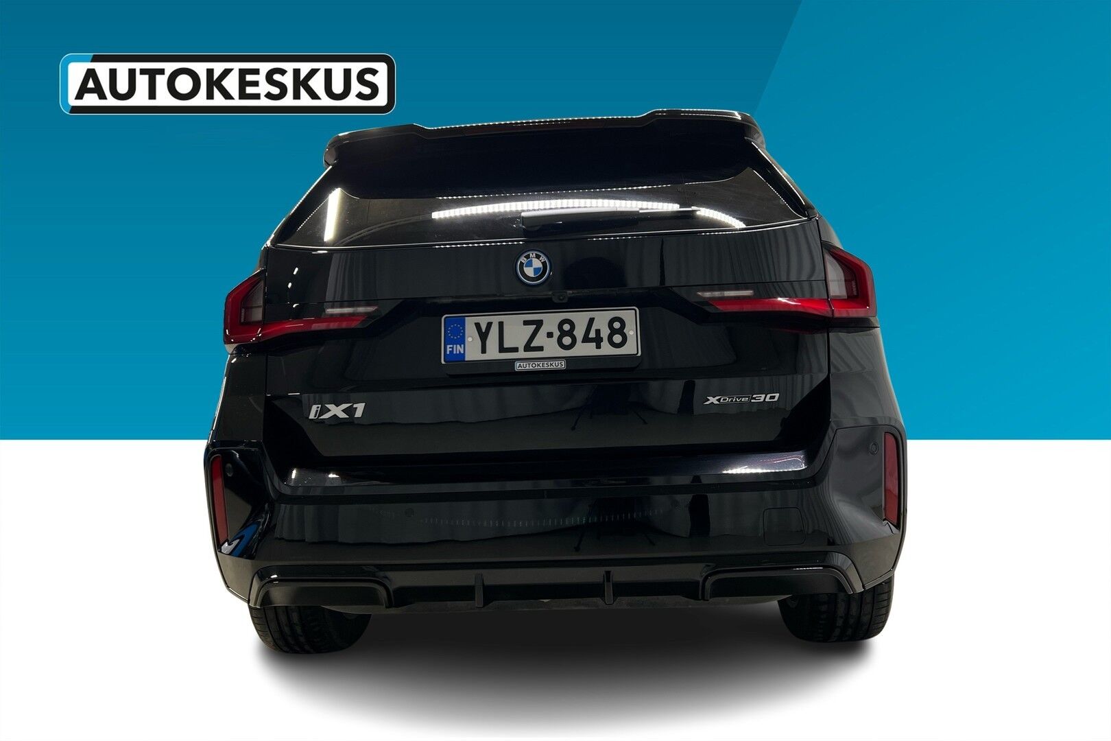 BMW iX1 iso kuva 2