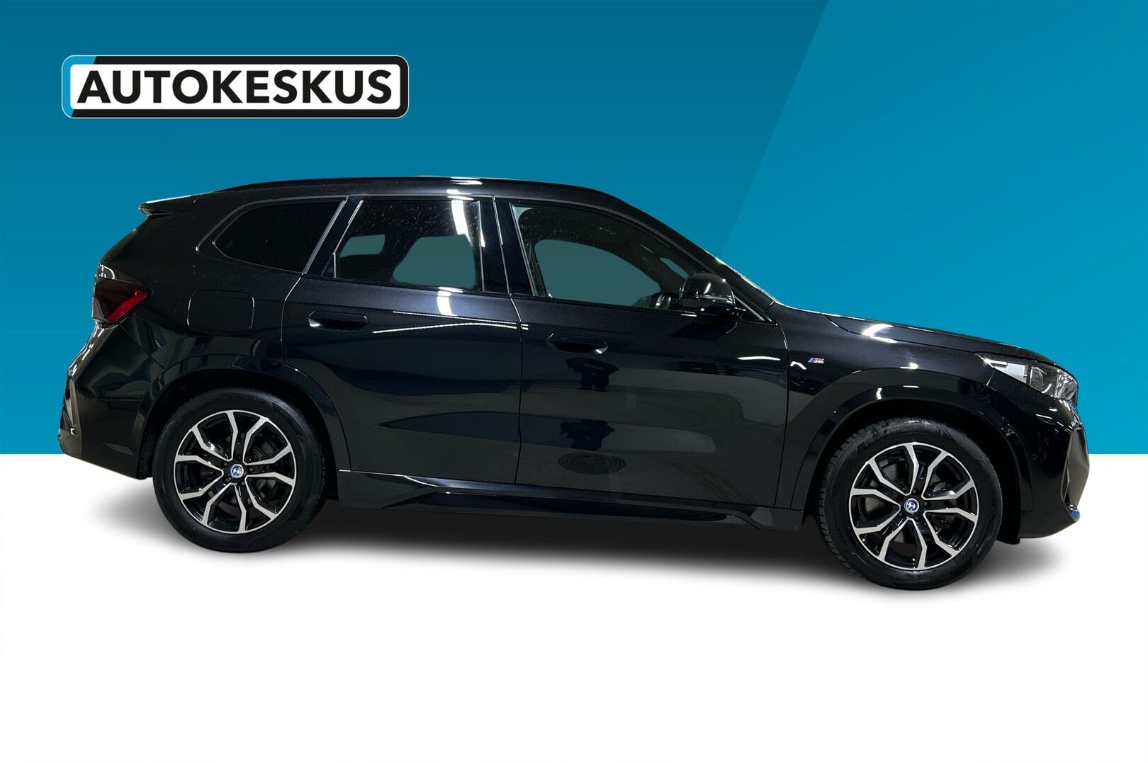 BMW iX1 iso kuva 5